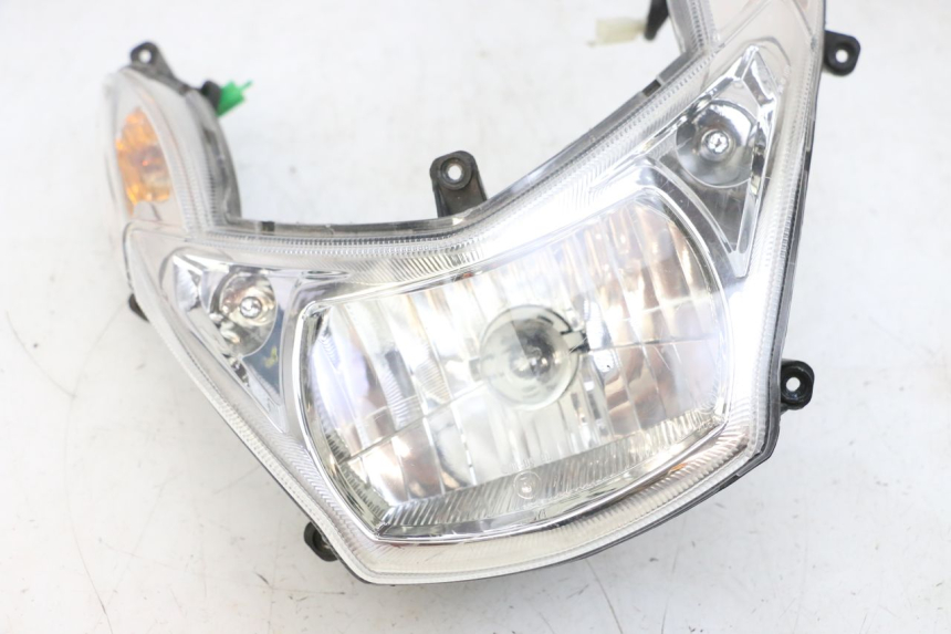 photo de FRONT HEADLIGHT PEUGEOT KISBEE 4T 50 (2010 - 2017) - Additional view of the item