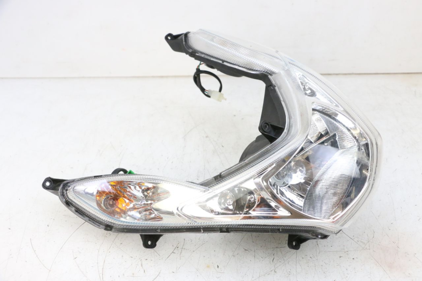 photo de FRONT HEADLIGHT PEUGEOT KISBEE 4T 50 (2010 - 2017) - Detailed visual inspection