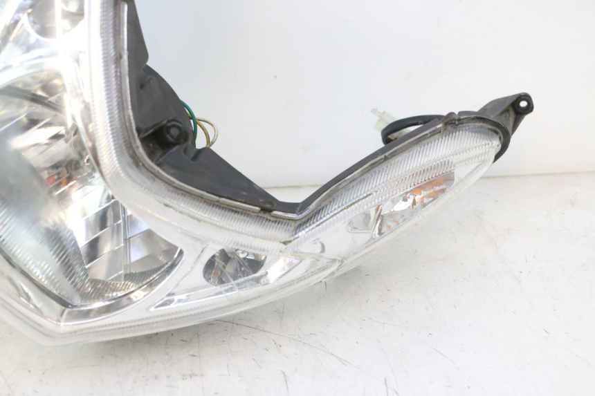 photo de FRONT HEADLIGHT PEUGEOT KISBEE 4T 50 (2018 - 2022) - Component detail