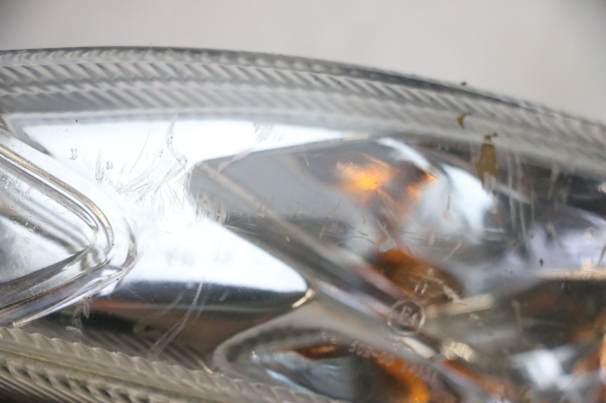 photo de FRONT HEADLIGHT PEUGEOT KISBEE 4T 50 (2018 - 2022) - Distinctive features
