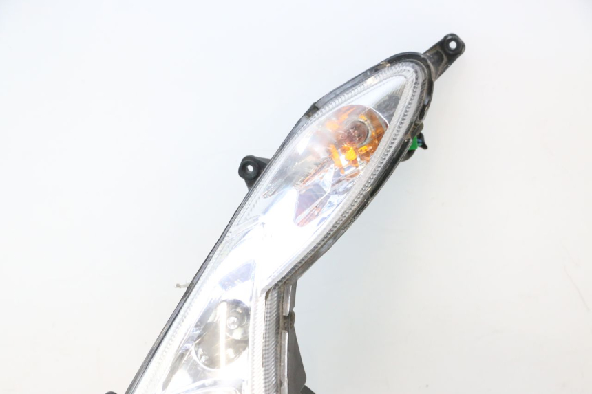 photo de FRONT HEADLIGHT PEUGEOT KISBEE 4T 50 (2018 - 2022) - Zoom on usage condition