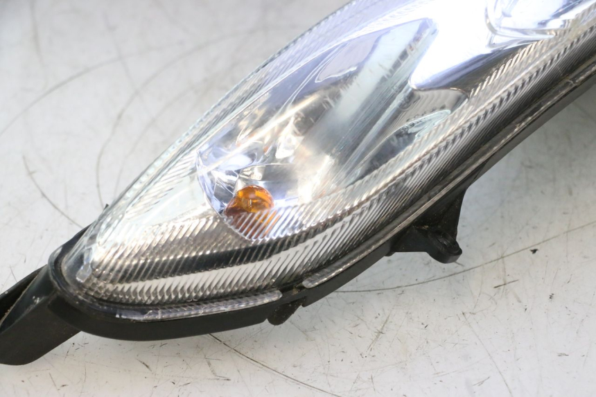 photo de FRONT HEADLIGHT PEUGEOT KISBEE 4T 50 (2018 - 2022) - Component zoom