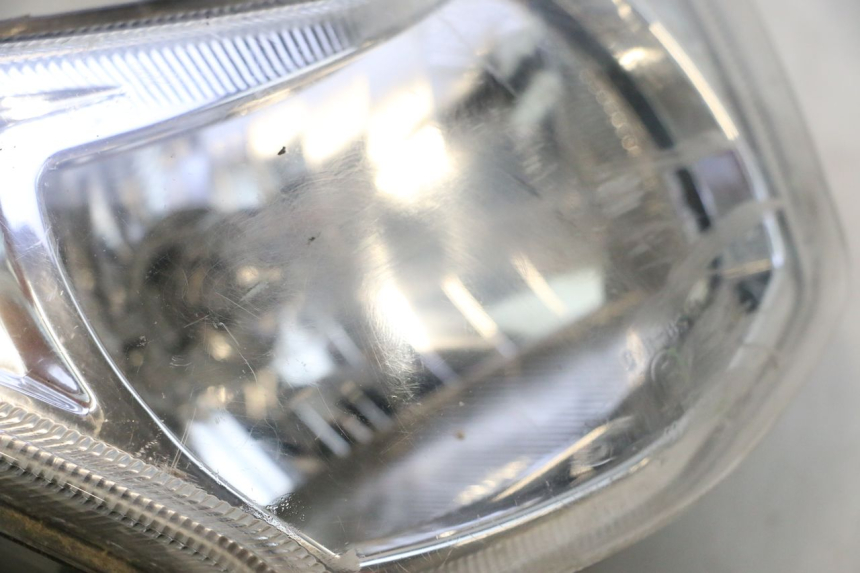 photo de FRONT HEADLIGHT PEUGEOT KISBEE 4T 50 (2018 - 2022) - Technical close-up