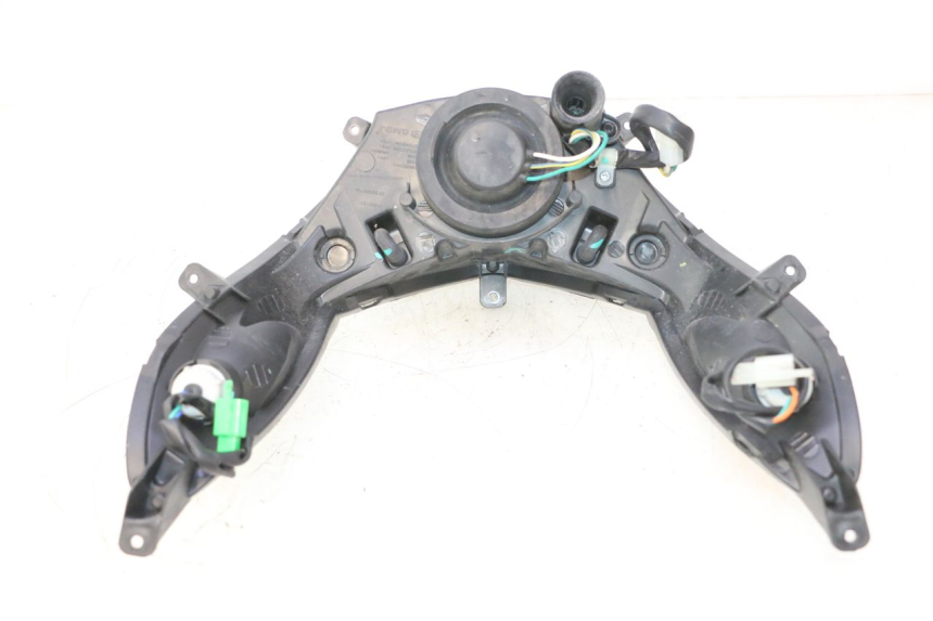photo de HEADLIGHT PEUGEOT KISBEE 4T 50 (2023 - 2026) - Technical close-up