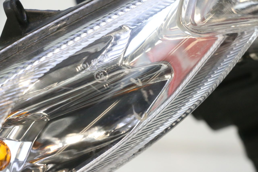 photo de FRONT HEADLIGHT PEUGEOT KISBEE 4T 50 (2018 - 2022) - Markings and original references