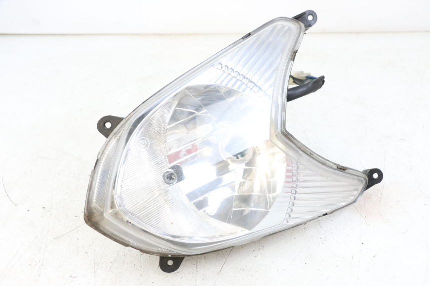 photo de FRONT HEADLIGHT KYMCO AGILITY 4T 50 (2005 - 2018) - Surface and material condition