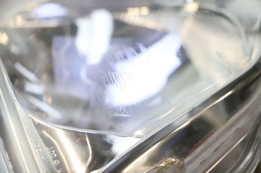 photo de FRONT HEADLIGHT PIAGGIO LIBERTY IGET 4T 50 (2015 - 2020) - Alternative perspective