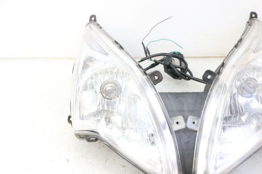 photo de HEADLIGHT LONGJIA SHARPY 125 (2020 - 2024) - Detailed visual inspection