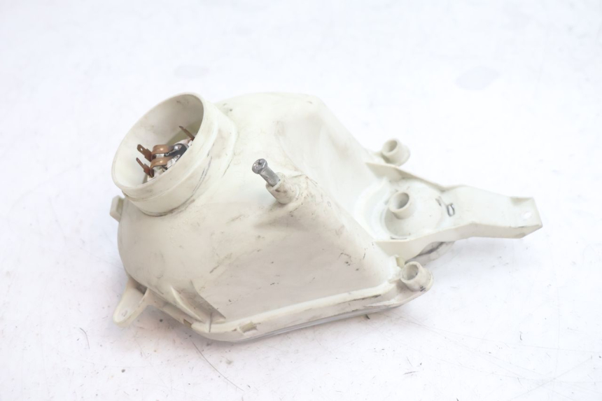 photo de HEADLIGHT PEUGEOT LUDIX PRO 2T 50 (2010 - 2017) - Fixing points details