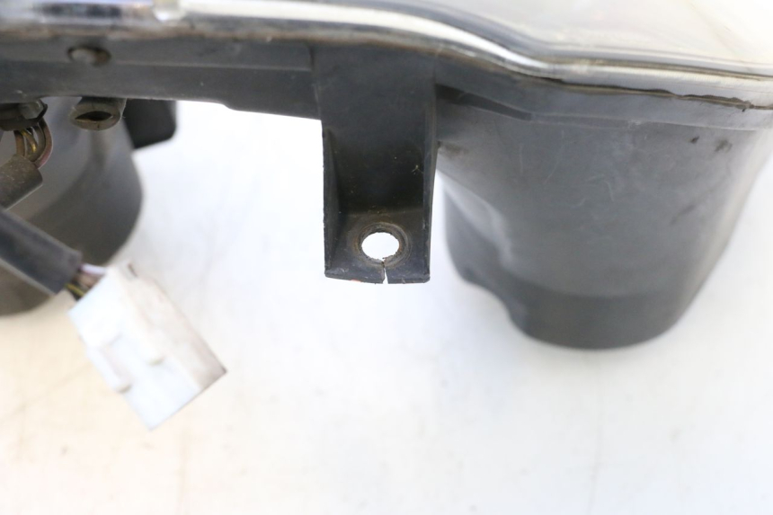 photo de HEADLIGHT PIAGGIO MP3 RL 250 (2006 - 2010) - Component zoom