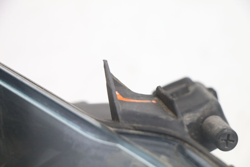 photo de HEADLIGHT PIAGGIO MP3 125 (2006 - 2014) - Zoom on usage condition