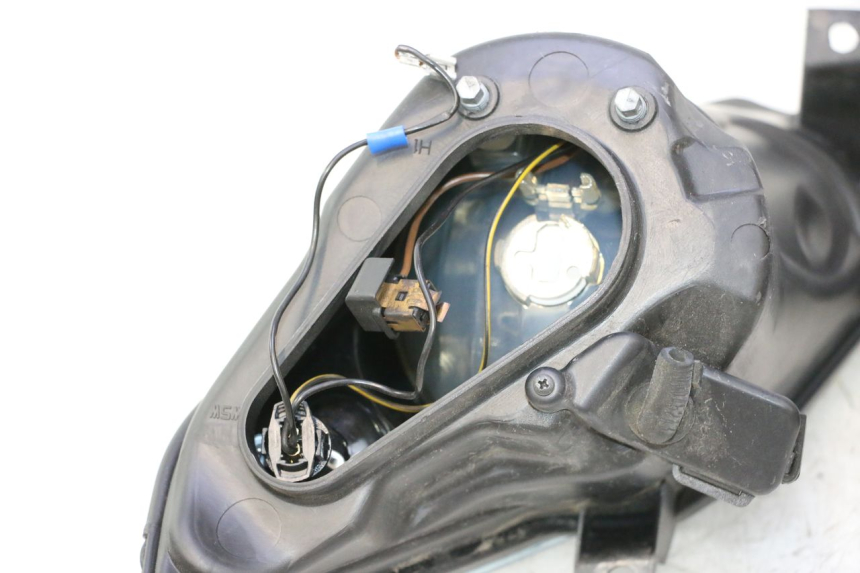 photo de HEADLIGHT PIAGGIO MP3 125 (2006 - 2014) - Distinctive features