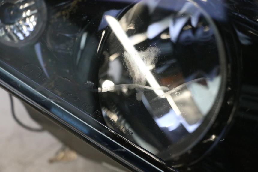 photo de HEADLIGHT PIAGGIO MP3 125 (2006 - 2014) - Zoom on usage condition