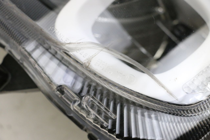 photo de HEADLIGHT YAMAHA NEO'S CORE 1 (2022 - 2026) - Surface and material condition