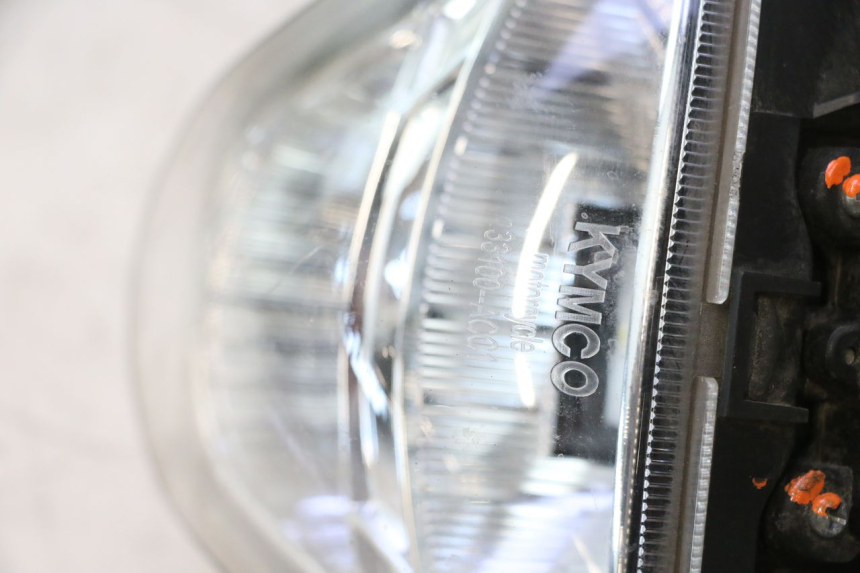 photo de HEADLIGHT KYMCO LIKE 4T 50 (2019 - 2025) - Zoom on usage condition