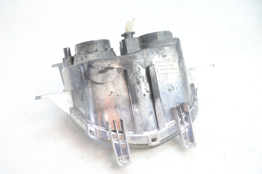 photo de HEADLIGHT PIAGGIO NEW TYPHOON 50 (2018 - 2021) - Surface and material condition