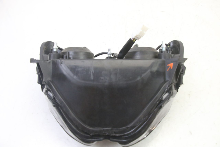 photo de HEADLIGHT PIAGGIO NRG POWER PUREJET 50 (2018 - 2021) - Additional view of the item