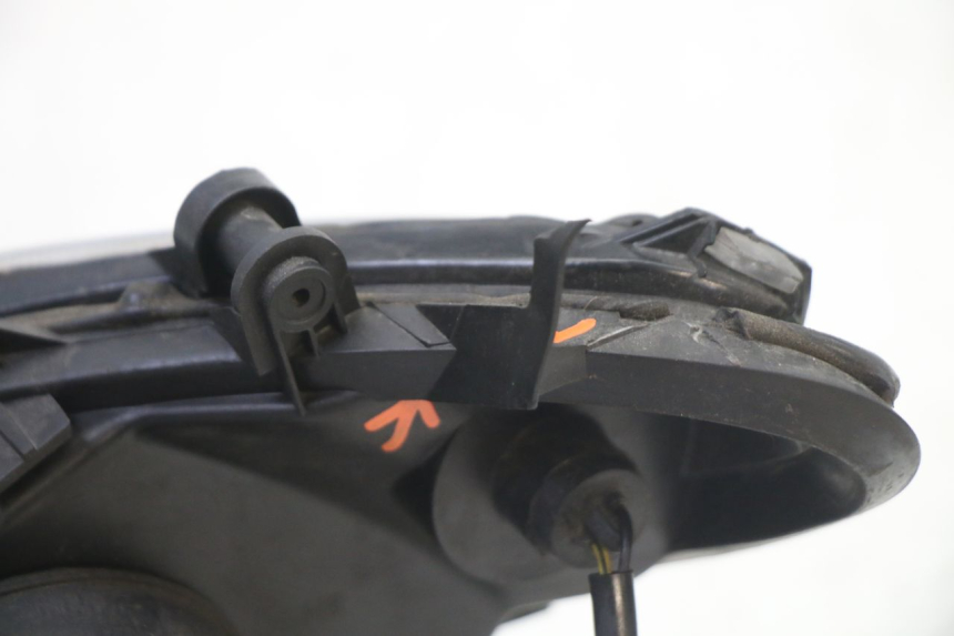 photo de HEADLIGHT PIAGGIO NRG POWER PUREJET 50 (2018 - 2021) - Fixing points details