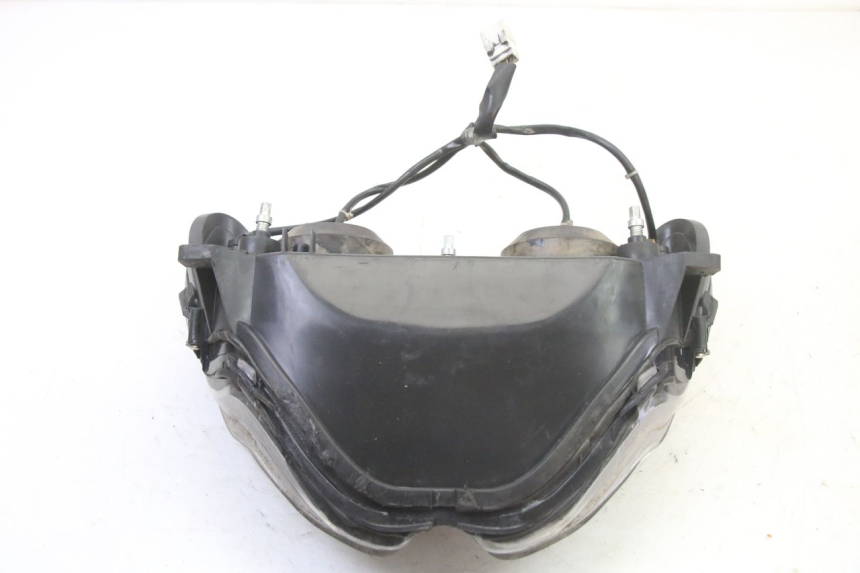 photo de HEADLIGHT PIAGGIO NRG POWER PUREJET 50 (2018 - 2021) - Surface and material condition