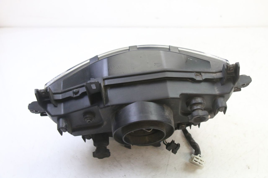 photo de HEADLIGHT HONDA NTV DEAUVILLE ABS 700 (2007 - 2016) - Technical close-up