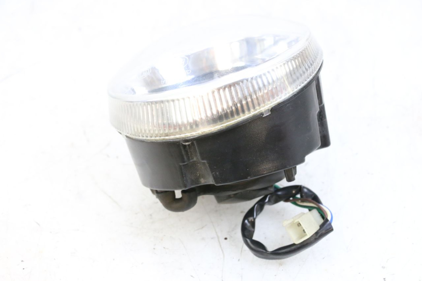 photo de HEADLIGHT JM MOTORS OLDIES GT 4T 50 (2018 - 2025) - Surface and material condition