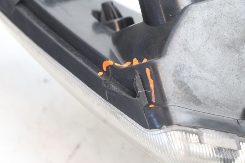 photo de HEADLIGHT SYM ORBIT III 3 4T 50 (2021 - 2025) - Fixing points details