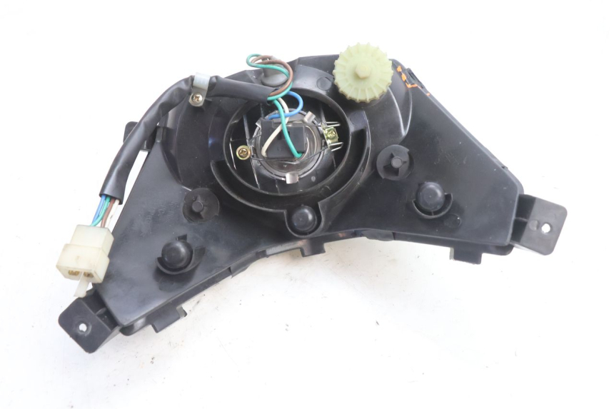 photo de HEADLIGHT SYM ORBIT III 3 4T 50 (2021 - 2025) - Surface and material condition