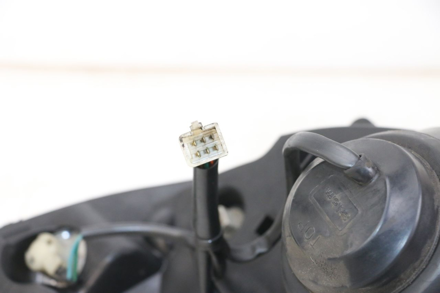 photo de HEADLIGHT PEUGEOT ELYSTAR 125 (2002 - 2007) - Technical close-up