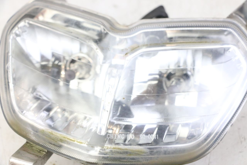 photo de FRONT HEADLIGHT PIAGGIO NEW TYPHOON 50 (2010 - 2017) - Alternative perspective