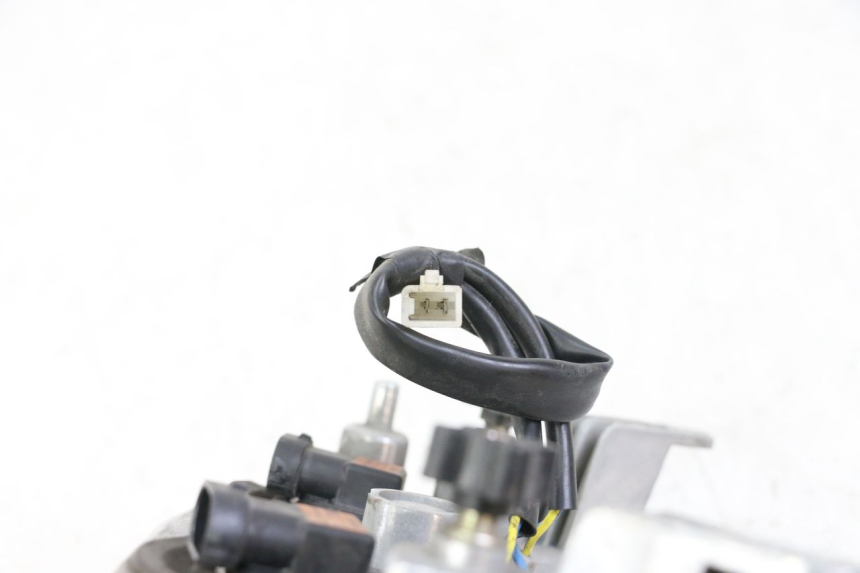 photo de FRONT HEADLIGHT PIAGGIO NEW TYPHOON 50 (2010 - 2017) - Technical close-up