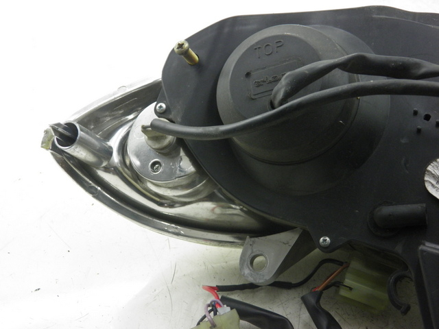 photo de HEADLIGHT PIAGGIO X9 250 (2000 - 2002) - Surface and material condition
