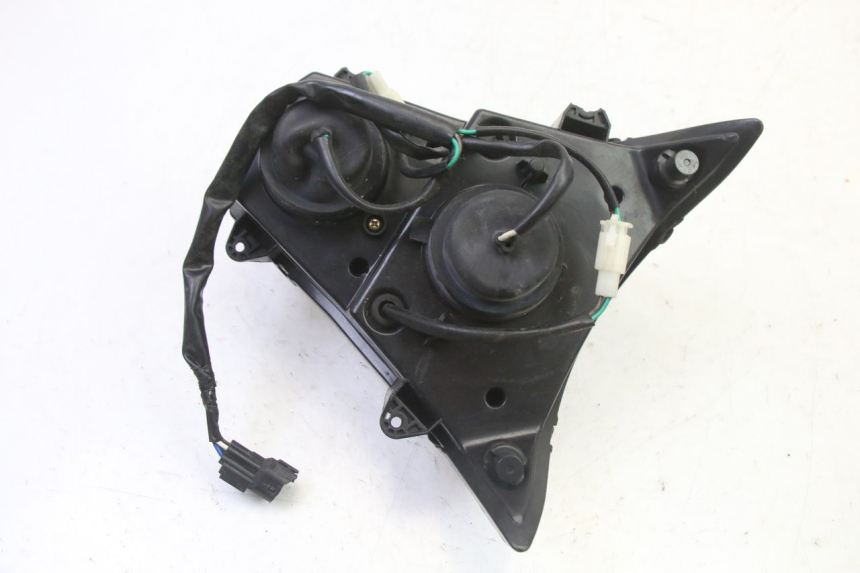 photo de HEADLIGHT MAG POWER R-STREET 50 (2016 - 2025) - Fixing points details