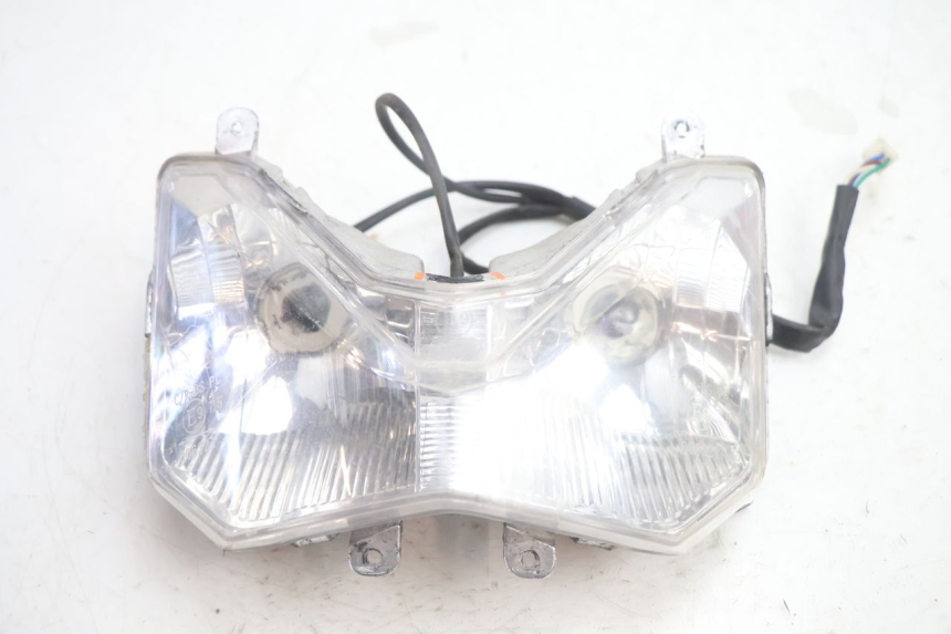 photo de HEADLIGHT YAMASAKI ROADSTER 50 (2013 - 2018) - Component detail