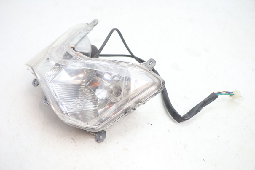 photo de HEADLIGHT YAMASAKI ROADSTER 50 (2013 - 2018) - Fixing points details