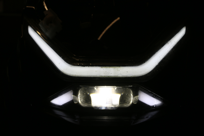 photo de FRONT HEADLIGHT JM MOTORS SANTANA EVO 50 (2024 - 2026) - Product overview