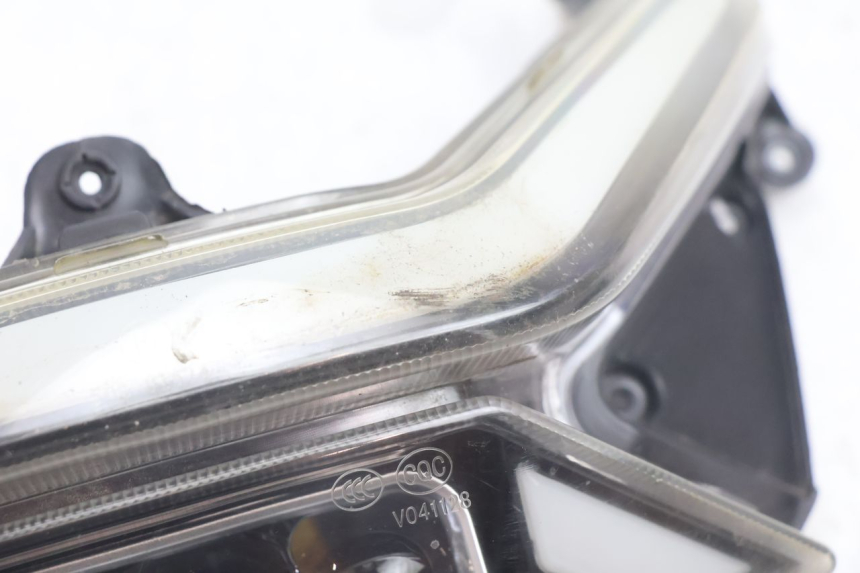 photo de FRONT HEADLIGHT JM MOTORS SANTANA EVO 50 (2024 - 2026) - Alternative perspective