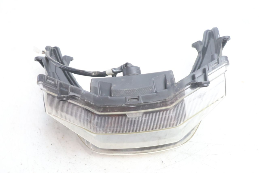 photo de FRONT HEADLIGHT JM MOTORS SANTANA EVO 50 (2024 - 2026) - Surface and material condition