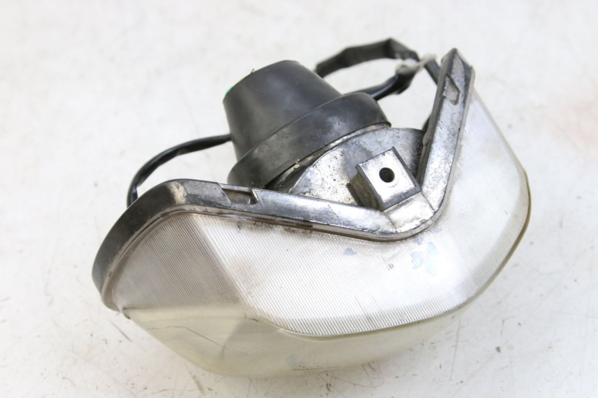 photo de HEADLIGHT JM MOTORS SANTANA 50 (2014 - 2023) - Fixing points details