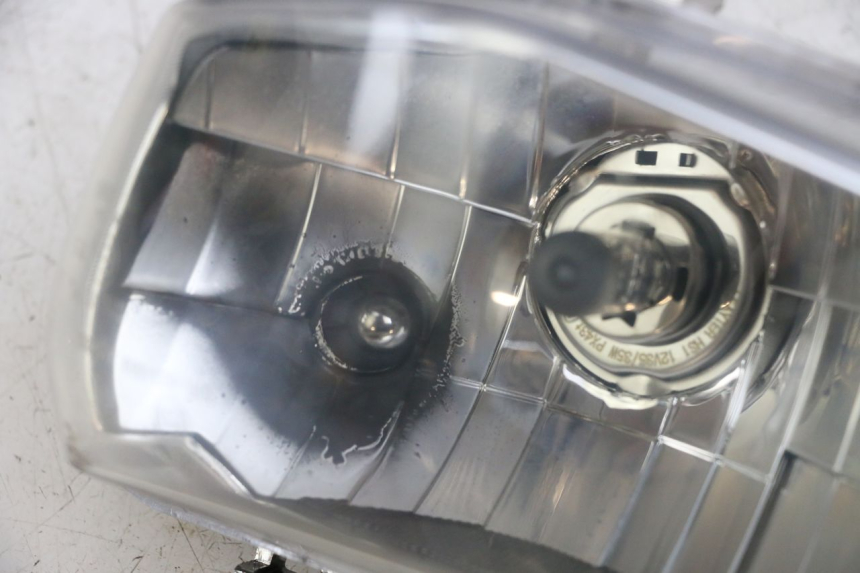 photo de HEADLIGHT JM MOTORS SANTANA 50 (2014 - 2023) - Component detail