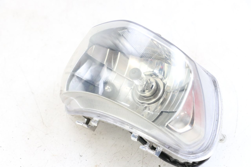 photo de HEADLIGHT JM MOTORS SANTANA 50 (2014 - 2023) - Fixing points details