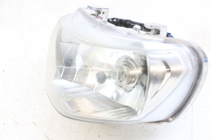 photo de HEADLIGHT JM MOTORS SANTANA 50 (2014 - 2023) - Surface and material condition