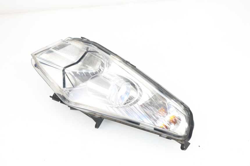 photo de HEADLIGHT PEUGEOT SATELIS COMPRESSOR K15 125 (2006 - 2009) - Zoom on usage condition