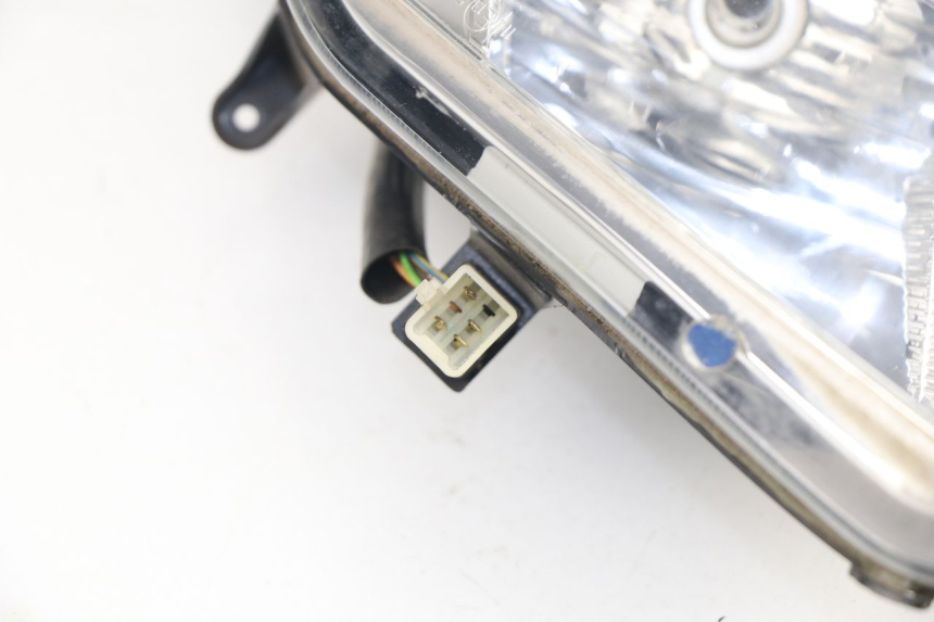 photo de HEADLIGHT PEUGEOT SATELIS COMPRESSOR K15 125 (2006 - 2009) - Markings and original references