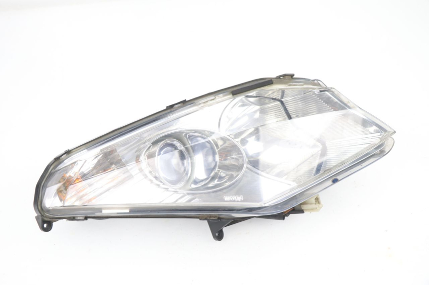 photo de HEADLIGHT PEUGEOT SATELIS 125 (2010 - 2012) - Alternative perspective