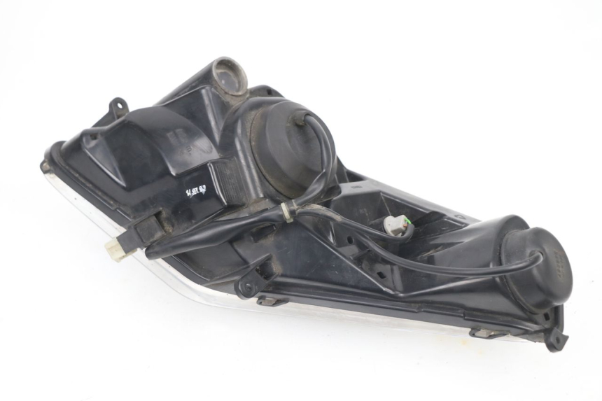 photo de HEADLIGHT PEUGEOT SATELIS 125 (2010 - 2012) - Fixing points details