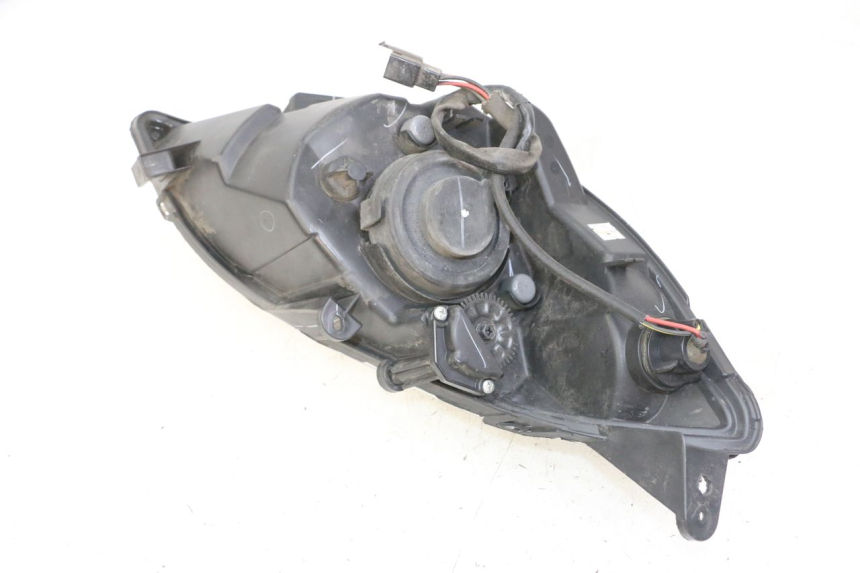 photo de HEADLIGHT PEUGEOT SATELIS 125 (2013 - 2018) - Spare part profile view