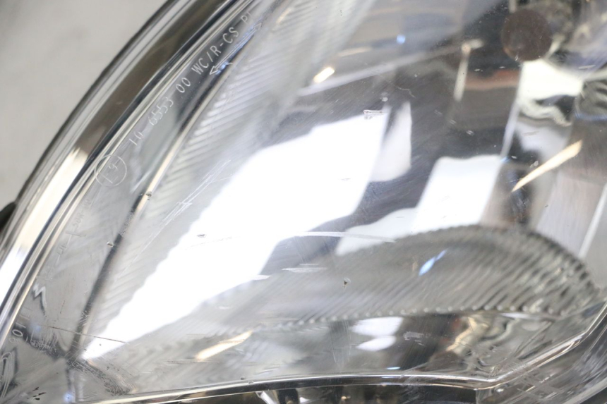 photo de HEADLIGHT PEUGEOT SATELIS 125 (2013 - 2018) - Product overview