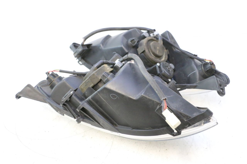 photo de HEADLIGHT PEUGEOT SATELIS 125 (2013 - 2018) - Component detail
