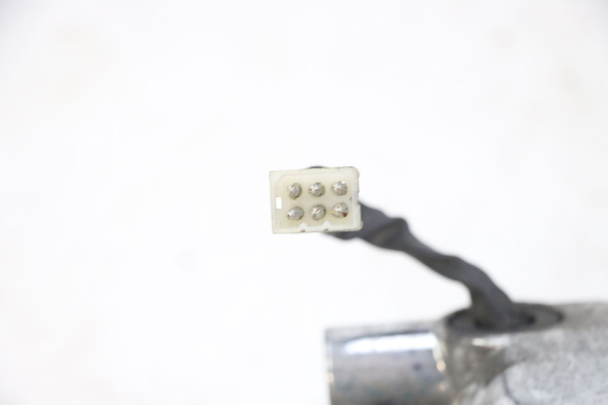 photo de HEADLIGHT APRILIA SCARABEO GT TOURING 125 (1999 - 2005) - Alternative perspective