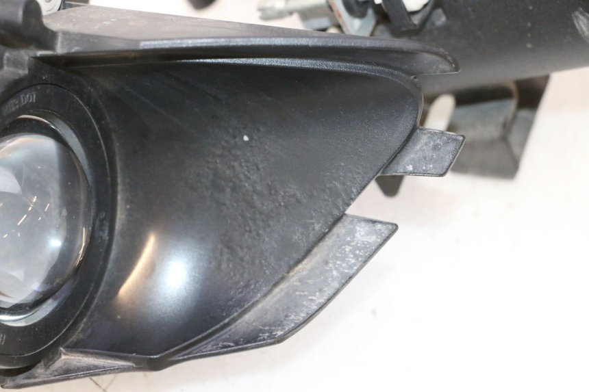 photo de HEADLIGHT CAN-AM SPYDER RS 1000 (2008 - 2012) - High-resolution close-up